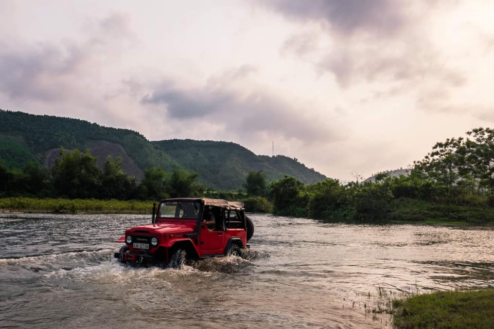 fj on the river